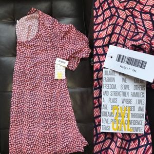 LulaRoe Perfect T 3XL Red and Navy Geometric